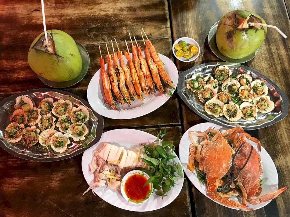 Không thể bỏ qua “đại tiệc” hải sản